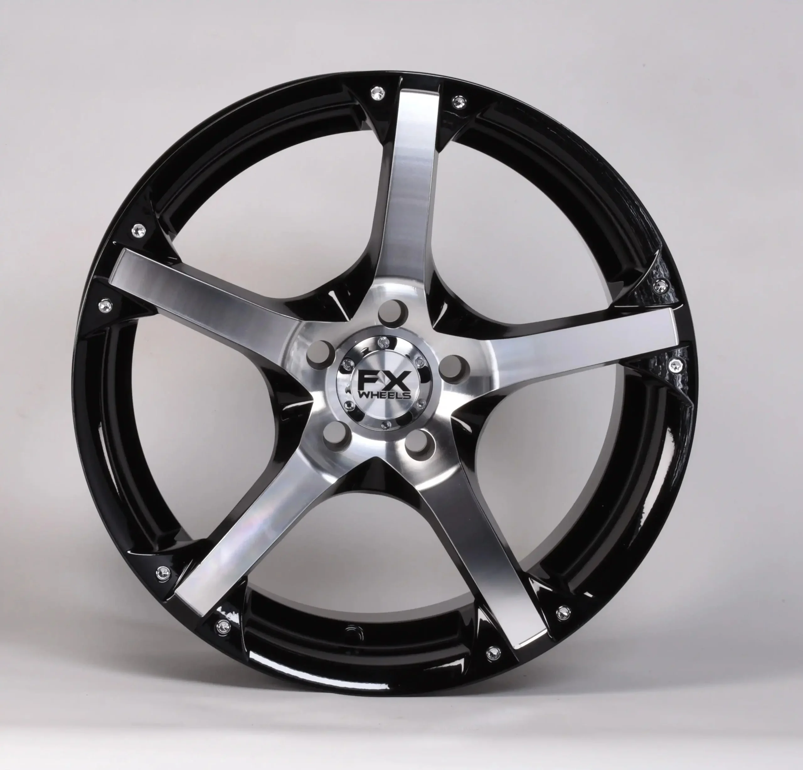 TrailFX 210885145 - 18x8 5x100mm 40mm Offset 60 Coni Seat Lug 73.00 CB Cast Alum Gloss Black